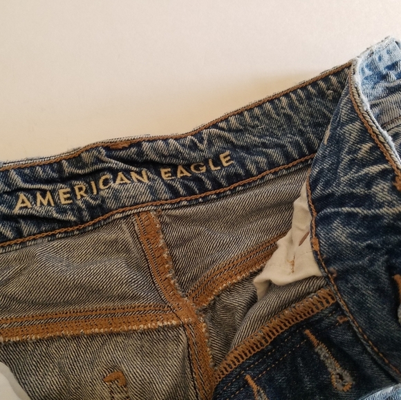 American Eagle Women's Distressed Ripped Washed Blue Jeans Size 4 Short - Picture 13 of 15